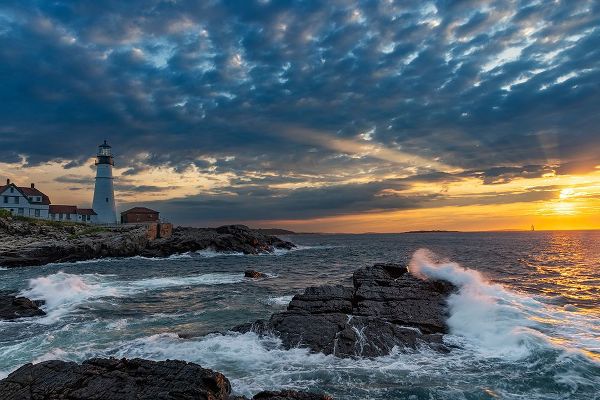 Haney, Chuck 아티스트의 Sunrise at Portland Head Lighthouse in Portland-Maine-USA작품입니다.